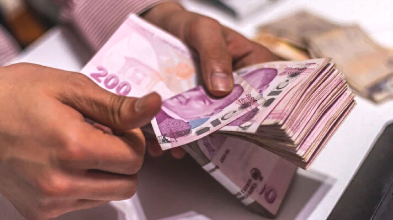 1999 Öncesi Sigortalılara 3600 Gün Formülü! Yaşı Beklemeden Kıdem Tazminatını Alıp İşten Ayrılabilirsiniz: İşte Şartlar ve Yaş Tablosu