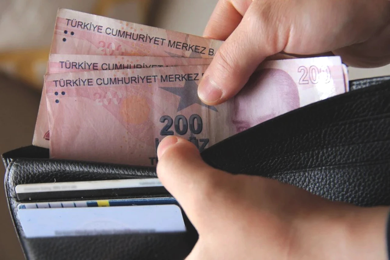 1999 Öncesi Sigortalılara 3600 Gün Formülü! Yaşı Beklemeden Kıdem Tazminatını Alıp İşten Ayrılabilirsiniz: İşte Şartlar ve Yaş Tablosu