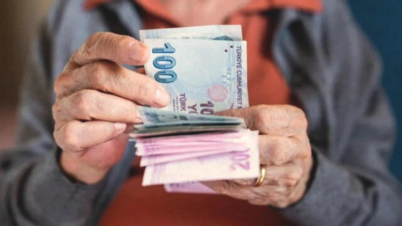 100 Bin Taşerona Kadro Beklentisi Meclis'te! Belediye Şirket ve KİT İşçileri Kapsama Girecek mi? İşte Son Durum