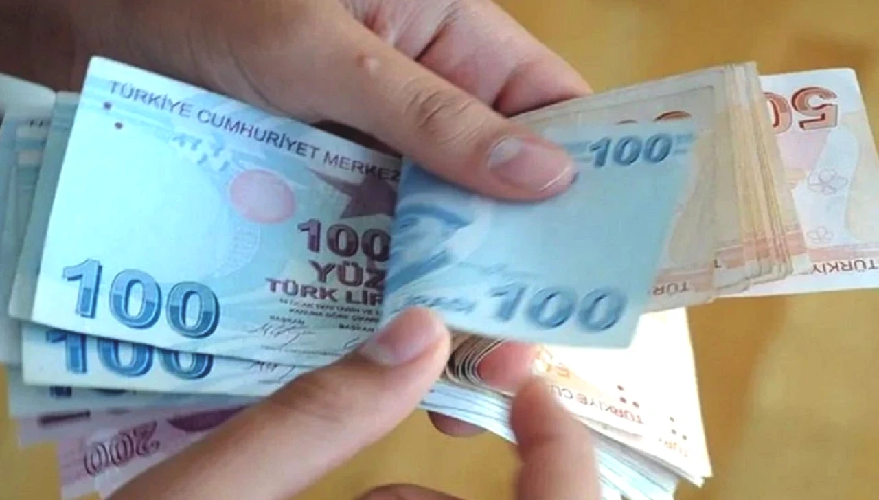 1999 Öncesi Girişlilere Yaşsız Emeklilik Tablosu! Hangi Yıl Girişli Kaç Günle Emekli Olur? İşte 5000-5975 Gün Hesabı