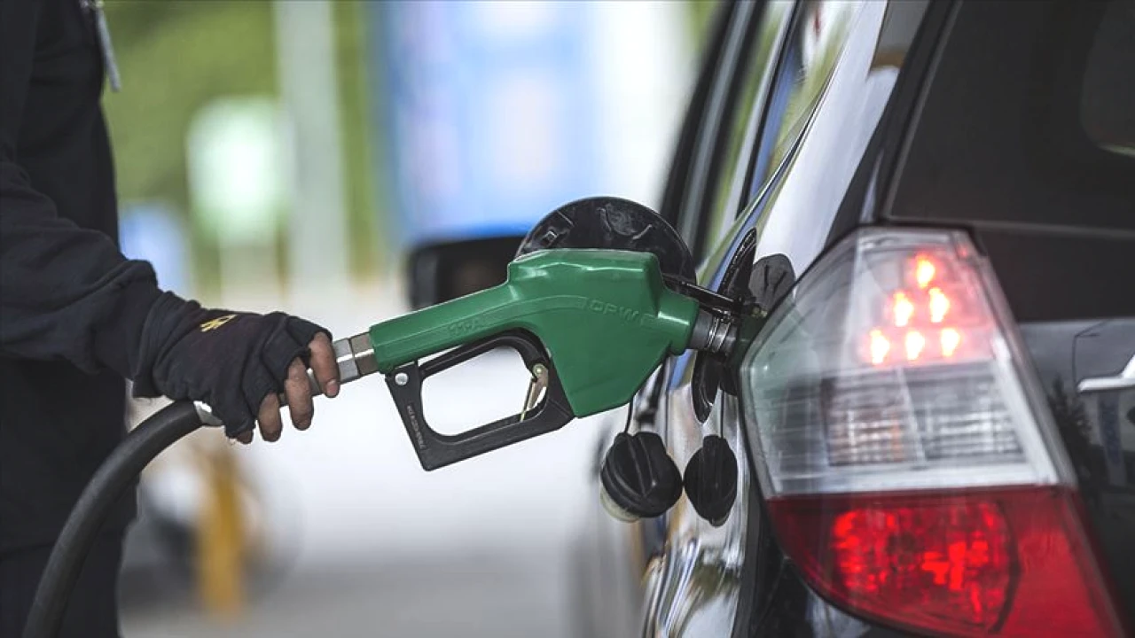 Motorin 93 Lirayı Aştı, Sıra Benzinde! 27 Eylül Güncel Akaryakıt Fiyatları: Bir Günlük İndirimin Ardından Gece Yarısı Zammı