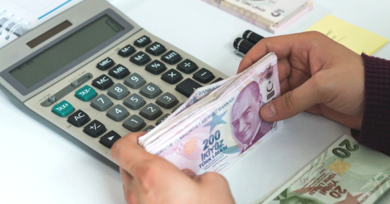 Elektrik Faturasını Devlet Ödüyor! Hanelere Aylık 485 TL'ye Varan Destek: Başvuru Gerekmiyor, Kimlik ve Faturayla PTT'ye Gidin
