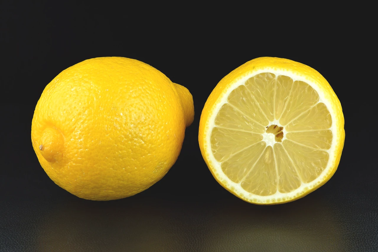 Sıktığınız Limonu Çöpe Atmayın! Kabuğuyla Yapılan 8 Mucize